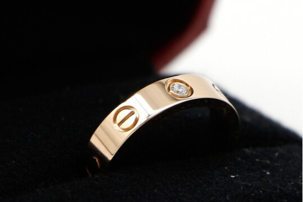 卡地亚窄单钻戒指回收在哪安全