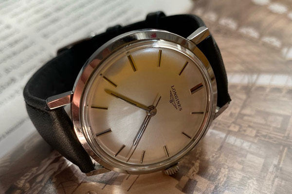 旧浪琴古董手表回收还有价值吗