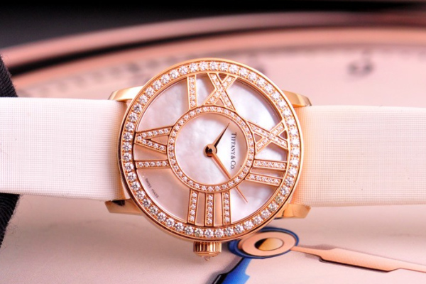 蒂芙尼18k白金手表回收价格如何