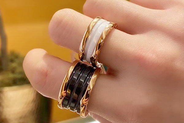 哪里回收宝格丽黑陶瓷戒指是最出名的