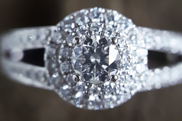 奢侈品钻石首饰回收价格能有高价吗