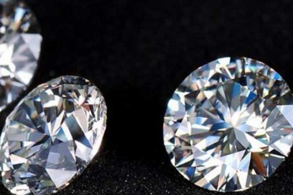 钻石的颜色被分为了几个等级 哪个等级最高