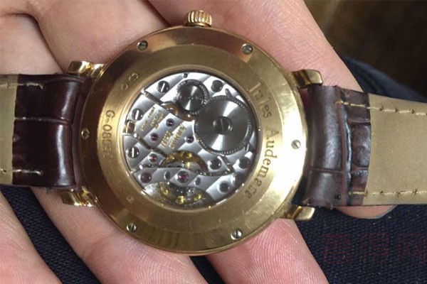 大概8成新的手表回收折多少钱