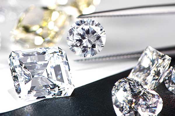 回收钻石的价格跟哪个因素关系最大