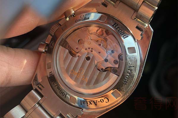 欧米茄3313机芯的手表回收价格都一样吗