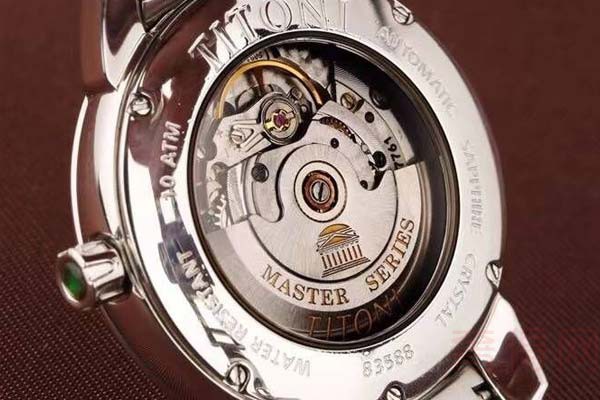 十年前买的二手梅花手表回收还有价值吗