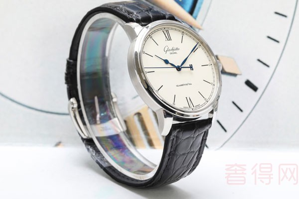 格拉苏蒂原创手表回收价格是否远离低迷值