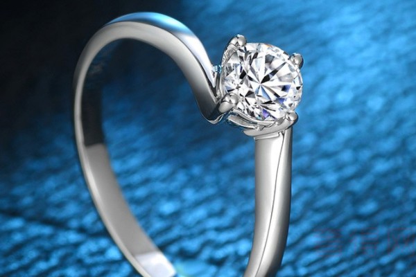 爱恋珠宝回收钻戒价格由哪些因素决定