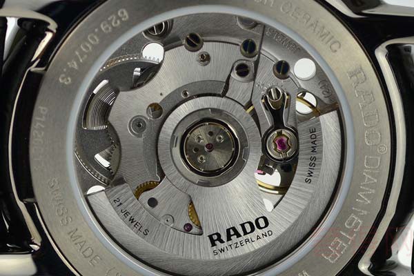 2、RADO/雷达手表 陶瓷表带扣的地方 陶瓷表面断了 能单独换一块陶瓷面吗？多少钱？