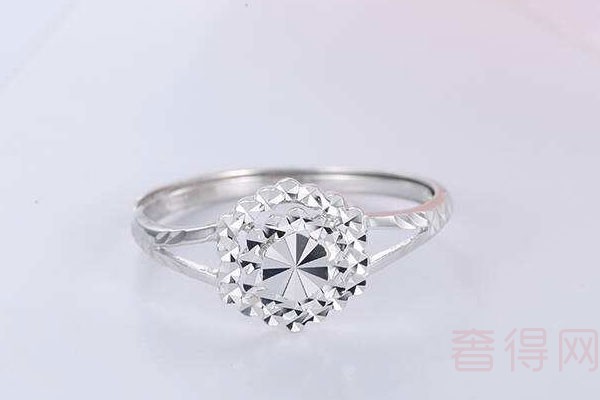铂金带钻石戒指回收多少钱 何处能高效变现