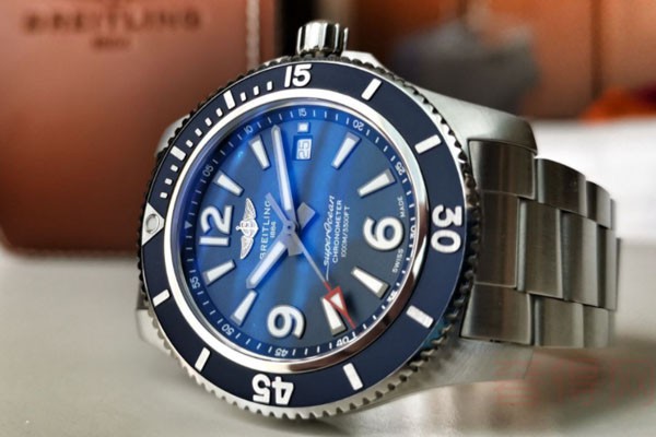 百年灵超级海洋二手表回收多少钱