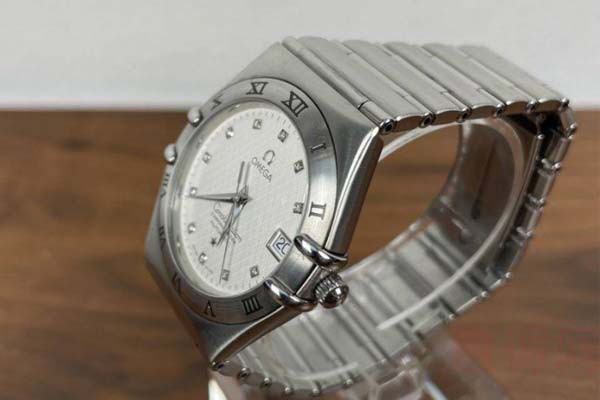 在二手手表回收店能买手表吗