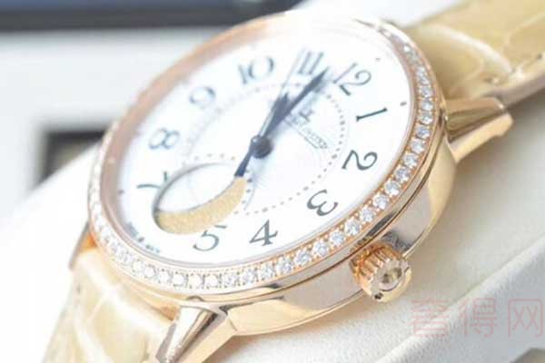 旧钻石手表回收价格表哪里能一键快速获取