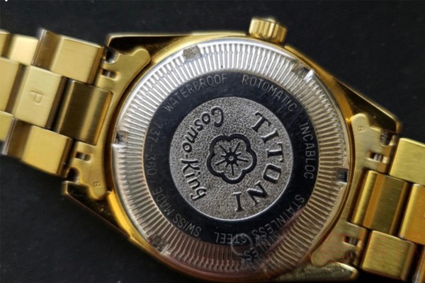 金表梅花手表回收价格是在原价的几折