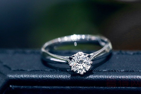 售价达到8万块钻石戒指回收多少钱